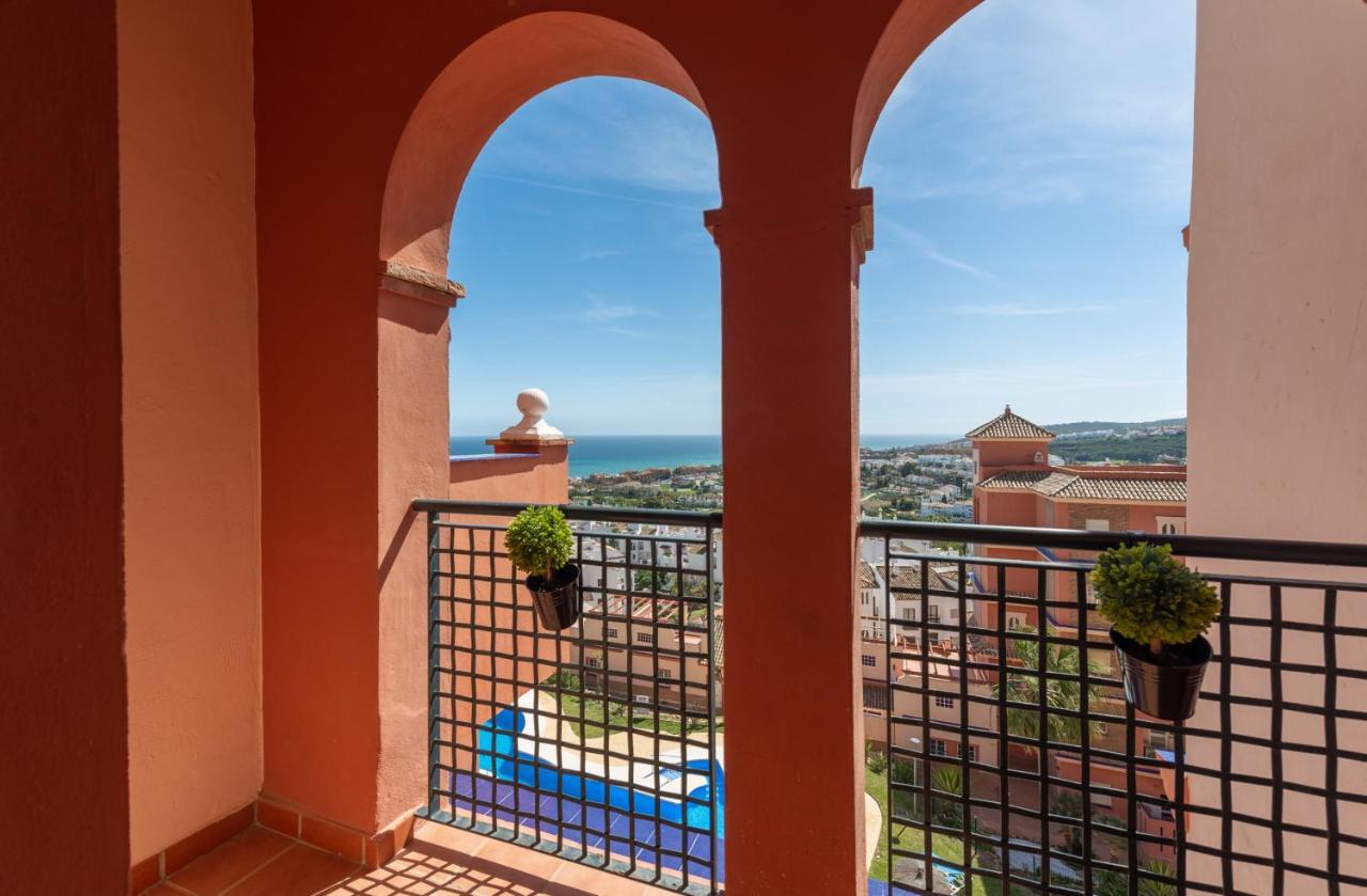 2173-superb With Amazing Seaview *